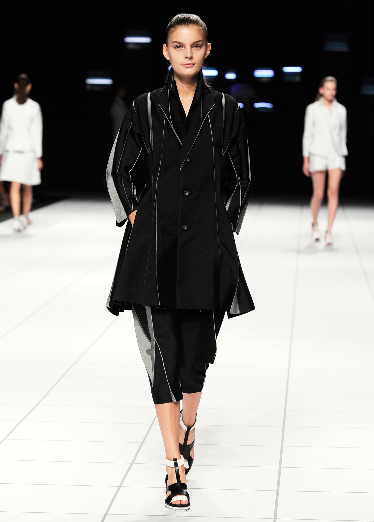 ISSEY MIYAKE SPRING SUMMER 2014 COLLECTIONS 13