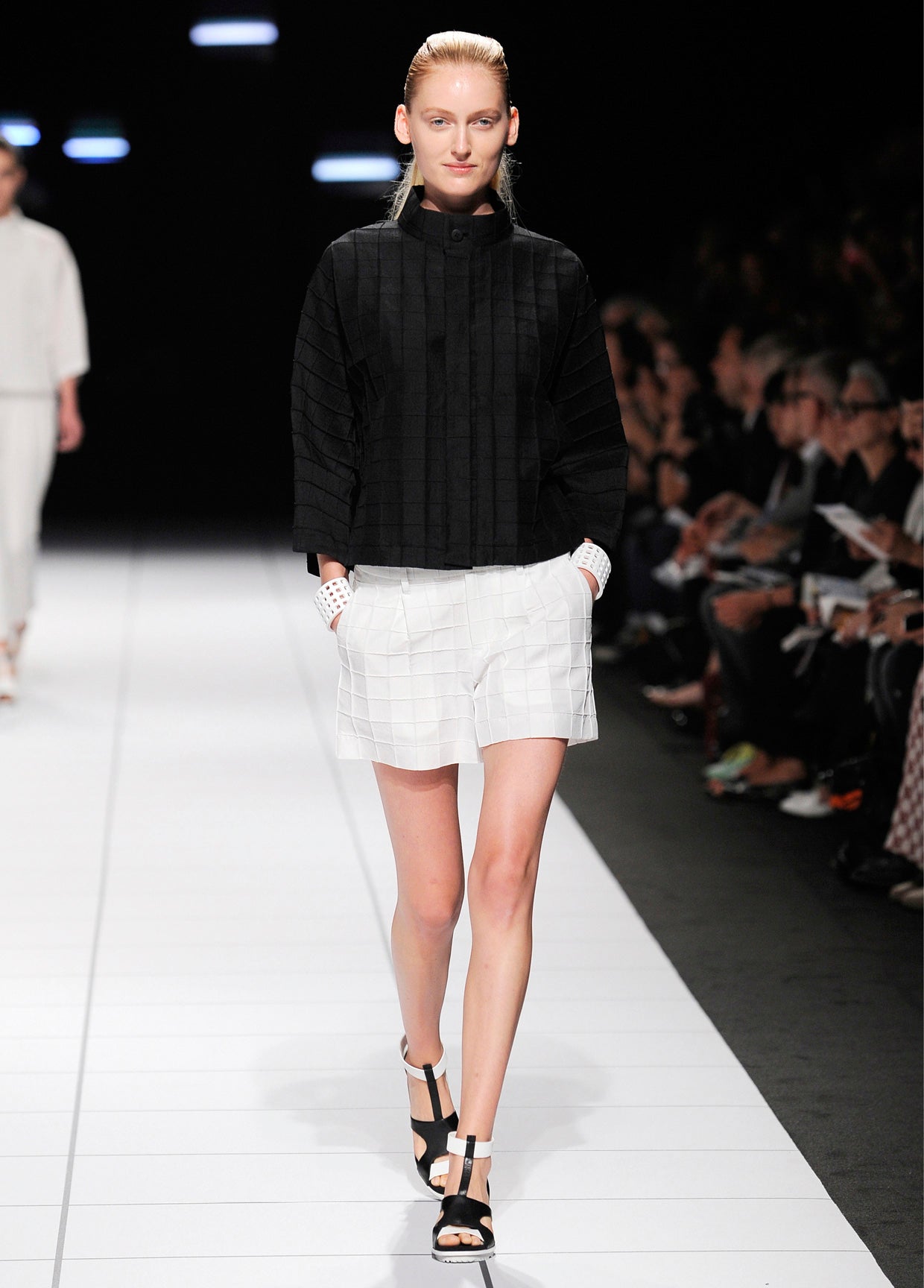 ISSEY MIYAKE SPRING SUMMER 2014 COLLECTIONS 19