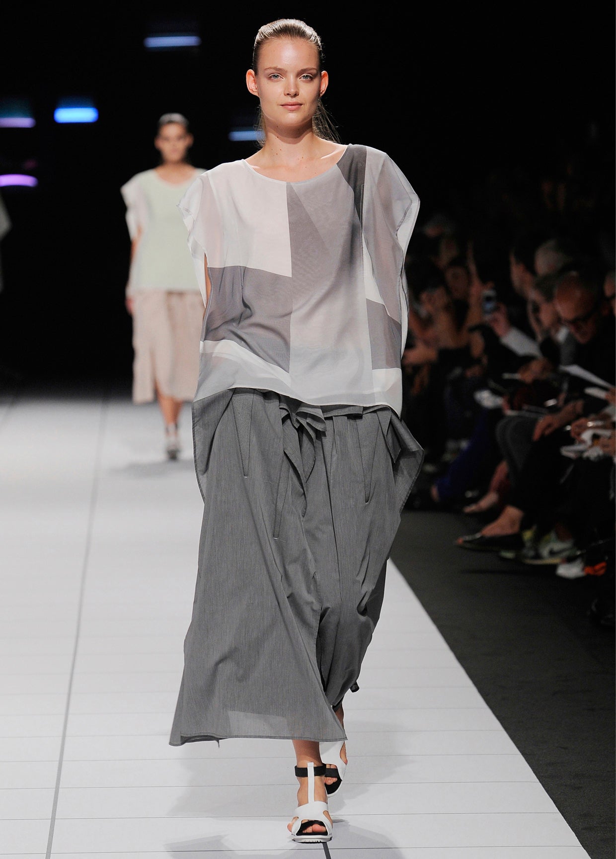 ISSEY MIYAKE SPRING SUMMER 2014 COLLECTIONS 33