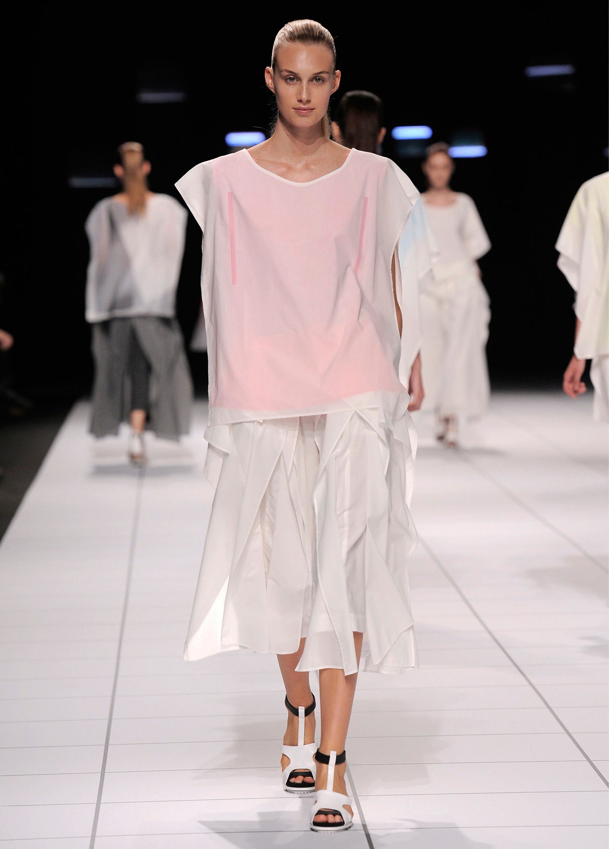 ISSEY MIYAKE SPRING SUMMER 2014 COLLECTIONS 39