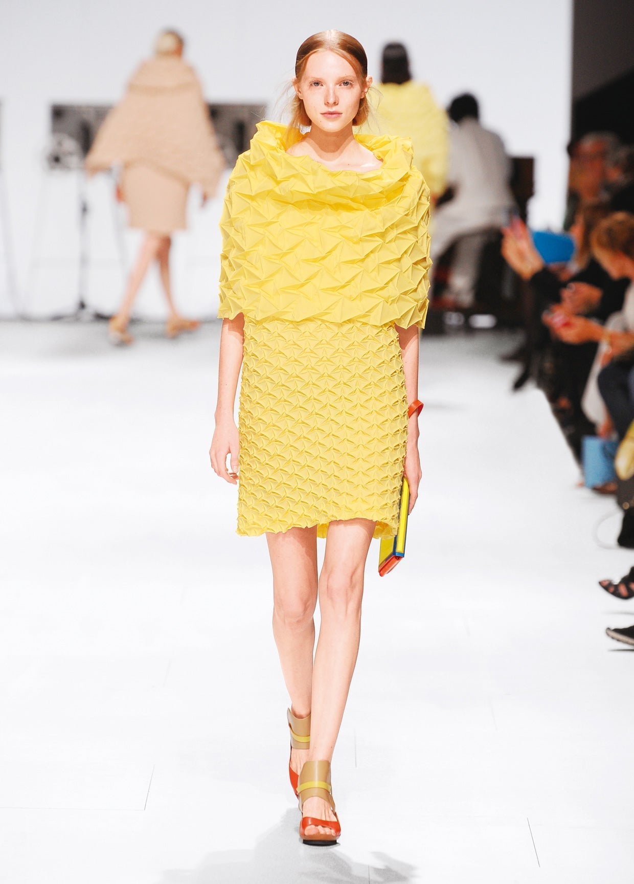 ISSEY MIYAKE SPRING SUMMER 2015 COLLECTIONS 23