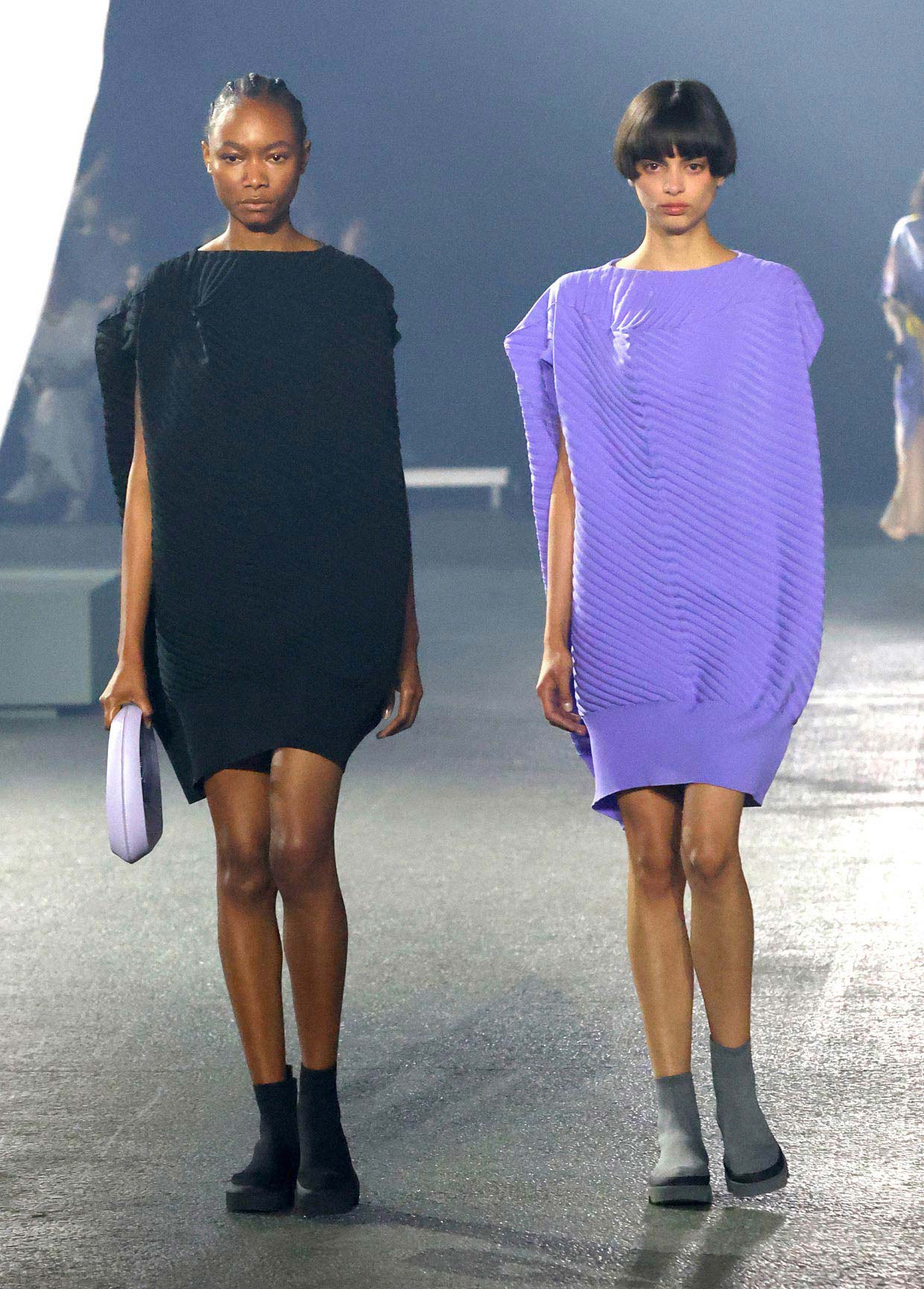 ISSEY MIYAKE SPRING SUMMER 2023 COLLECTIONS28_29