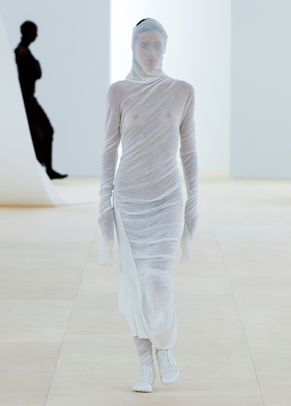 ISSEY MIYAKE SPRING SUMMER 2024 COLLECTIONS 03