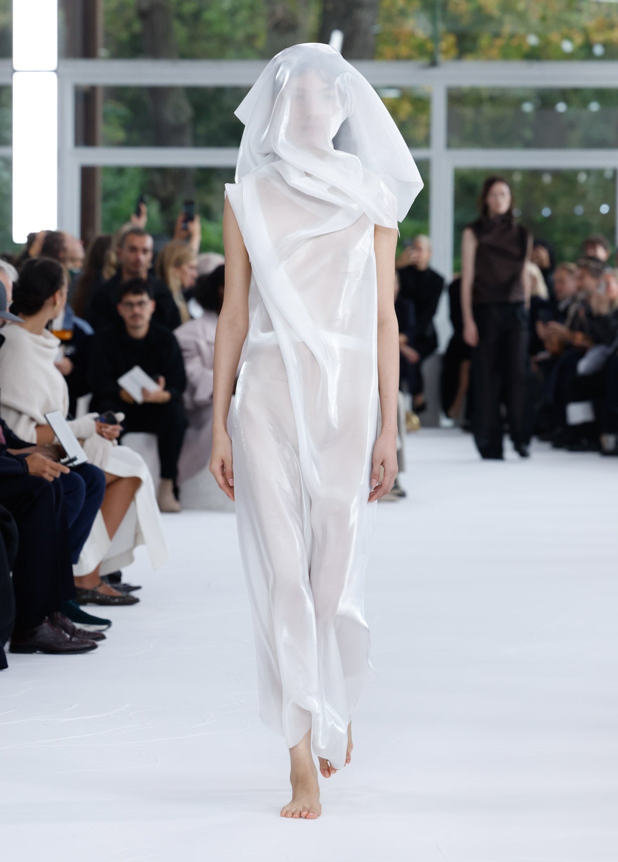 ISSEY MIYAKE SPRING SUMMER 2025 COLLECTIONS 02