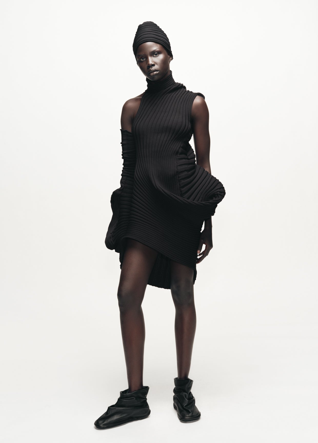 ISSEY MIYAKE LOOK 07