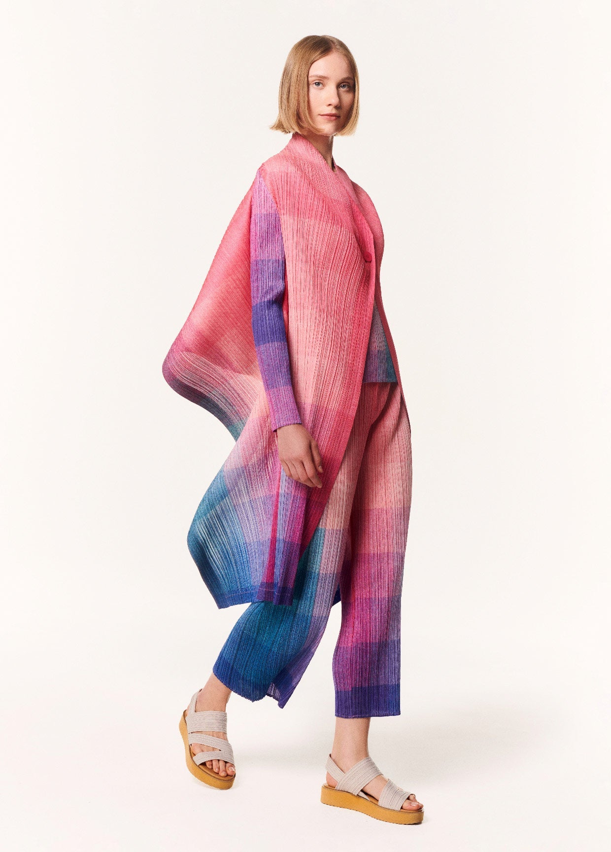 PLEATS PLEASE ISSEY MIYAKE LOOK 22