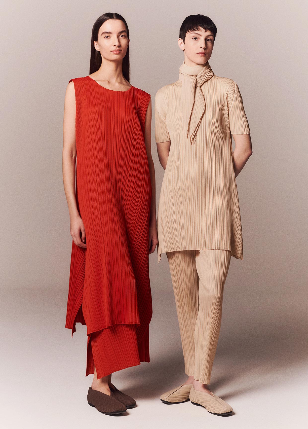 PLEATS PLEASE ISSEY MIYAKE LOOK 01