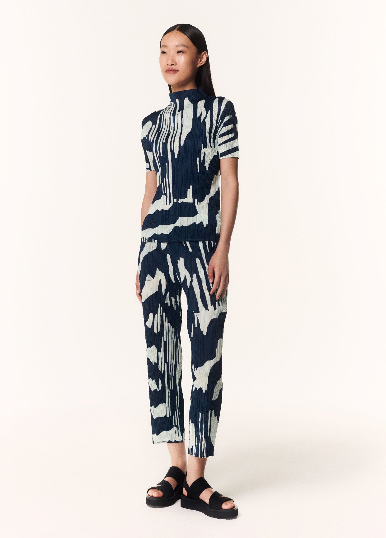 PLEATS PLEASE ISSEY MIYAKE LOOK 31