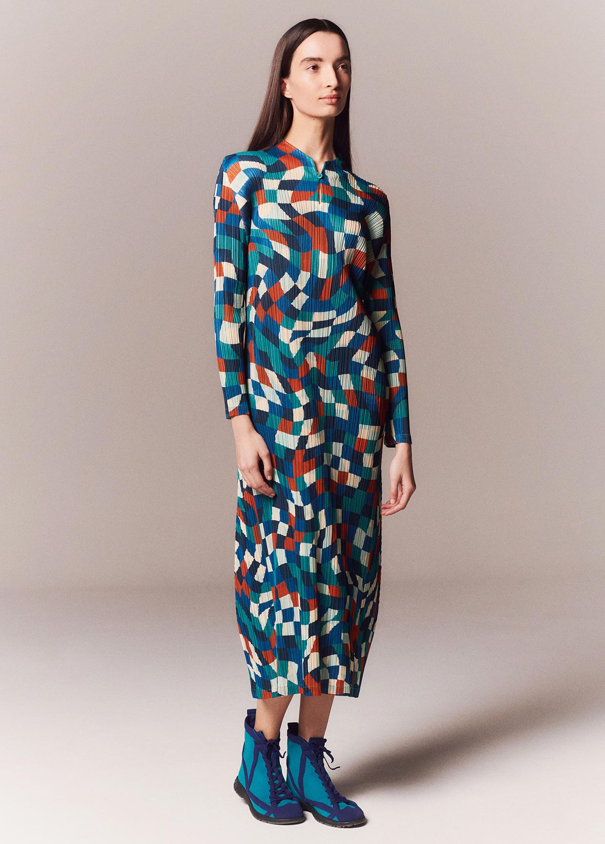 PLEATS PLEASE ISSEY MIYAKE LOOK 32