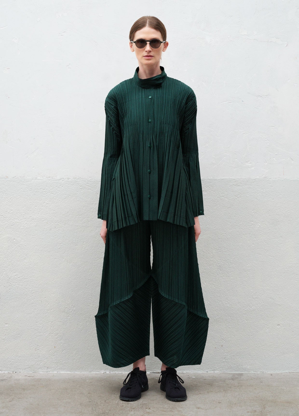 PLEATS PLEASE ISSEY MIYAKE LOOK 25
