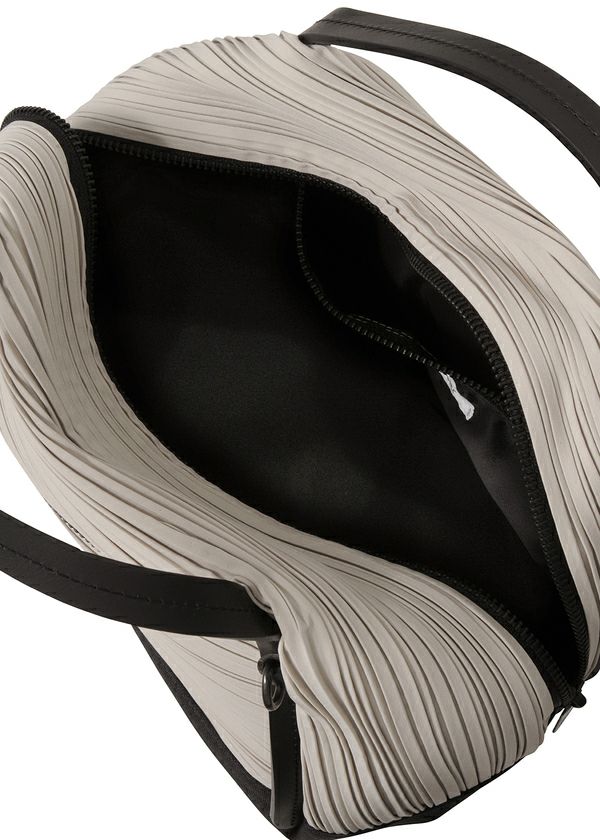 BIAS PLEATS BAG Bag Black