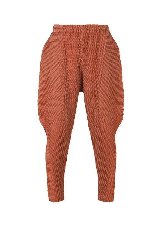 A product shot of the A-POC ABLE ISSEY MIYAKE TYPE O 013 trousers in salmon pink (20).