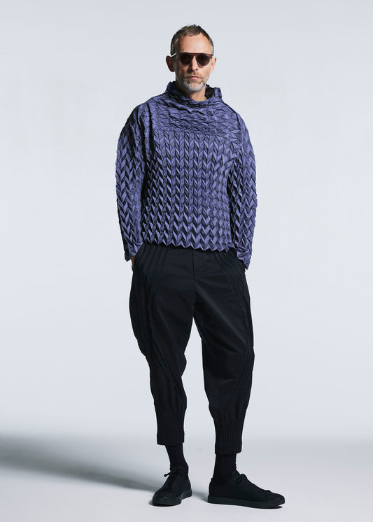 A model wears the A-POC ABLE ISSEY MIYAKE TYPE O 009 shirt.