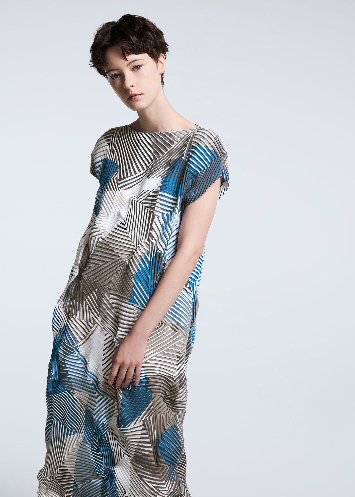 TYPE-P 002 Dress Blue-Hued