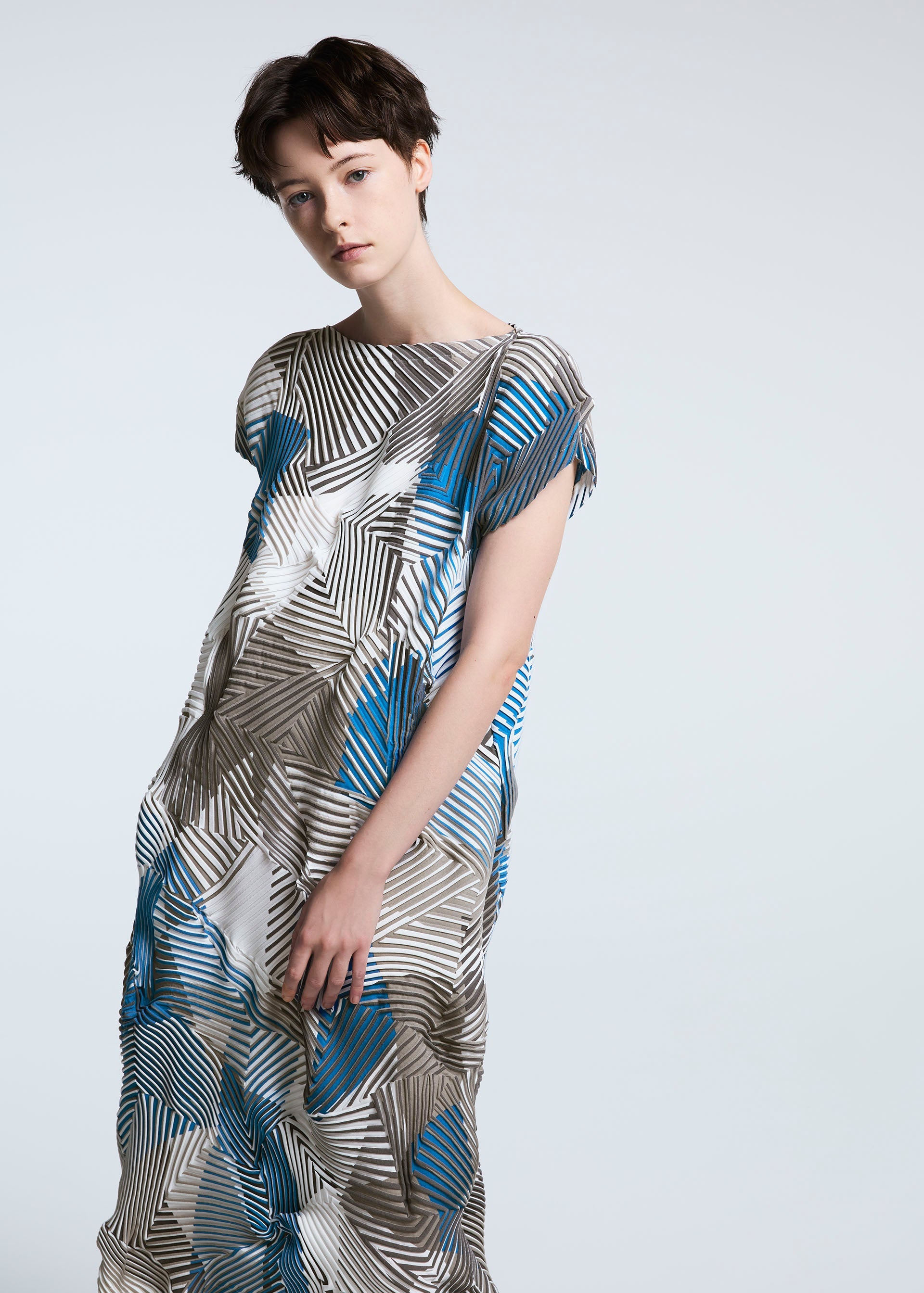 TYPE-P 002 Dress Blue-Hued