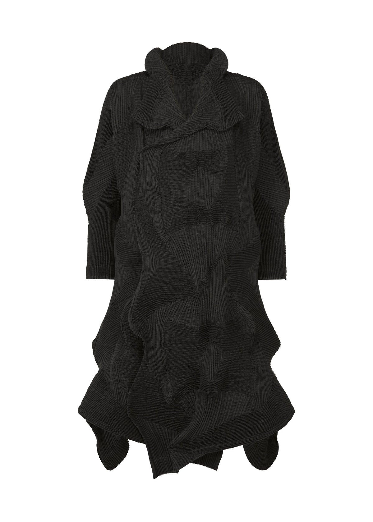 A product shot of the A-POC ABLE ISSEY MIYAKE TYPE O 020 coat in black (15).