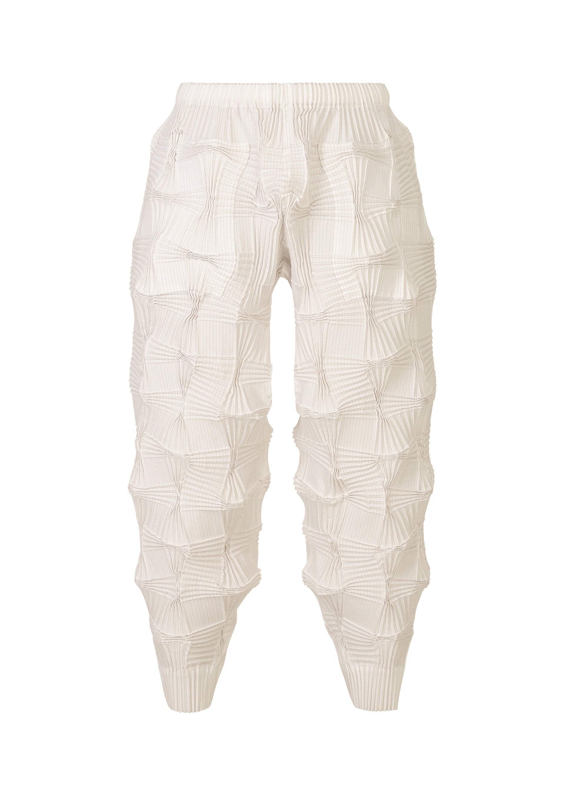 A product shot of the A-POC ABLE ISSEY MIYAKE TYPE O 018 clothing in white-hued (06).