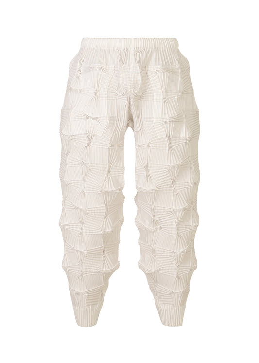 A product shot of the A-POC ABLE ISSEY MIYAKE TYPE O 018 clothing in white-hued (06).