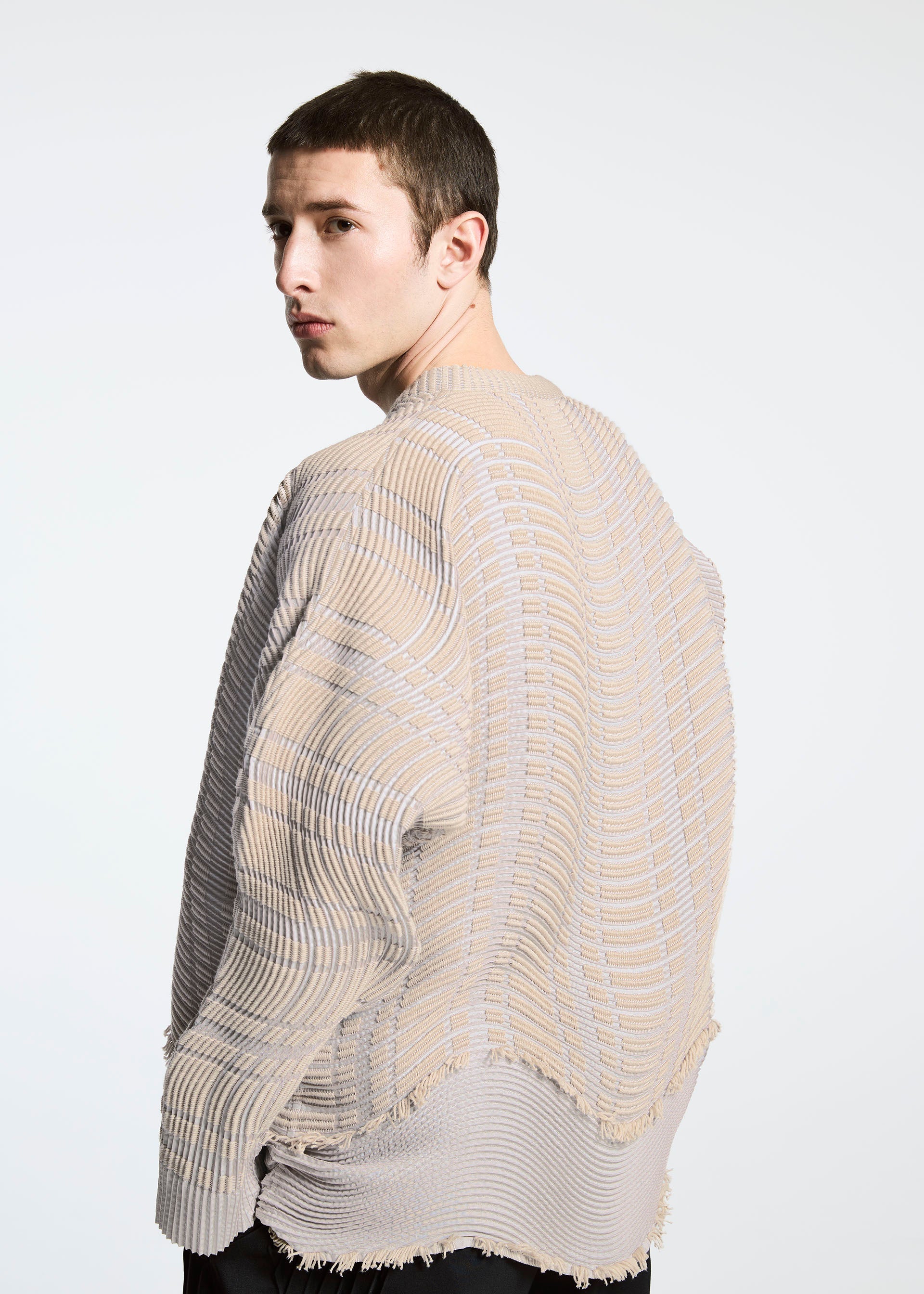 TYPE-W 010 Top Black – The official ISSEY MIYAKE ONLINE STORE