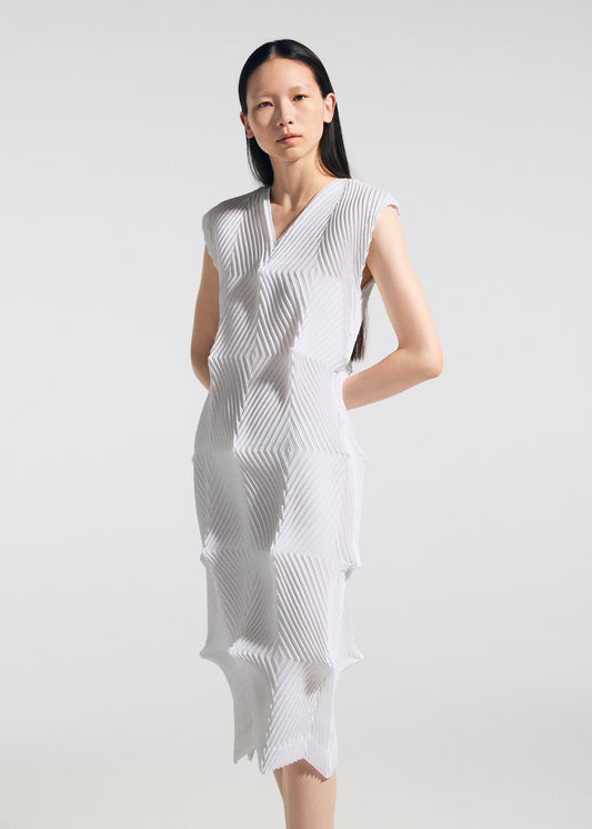 TYPE-O 900 Dress White