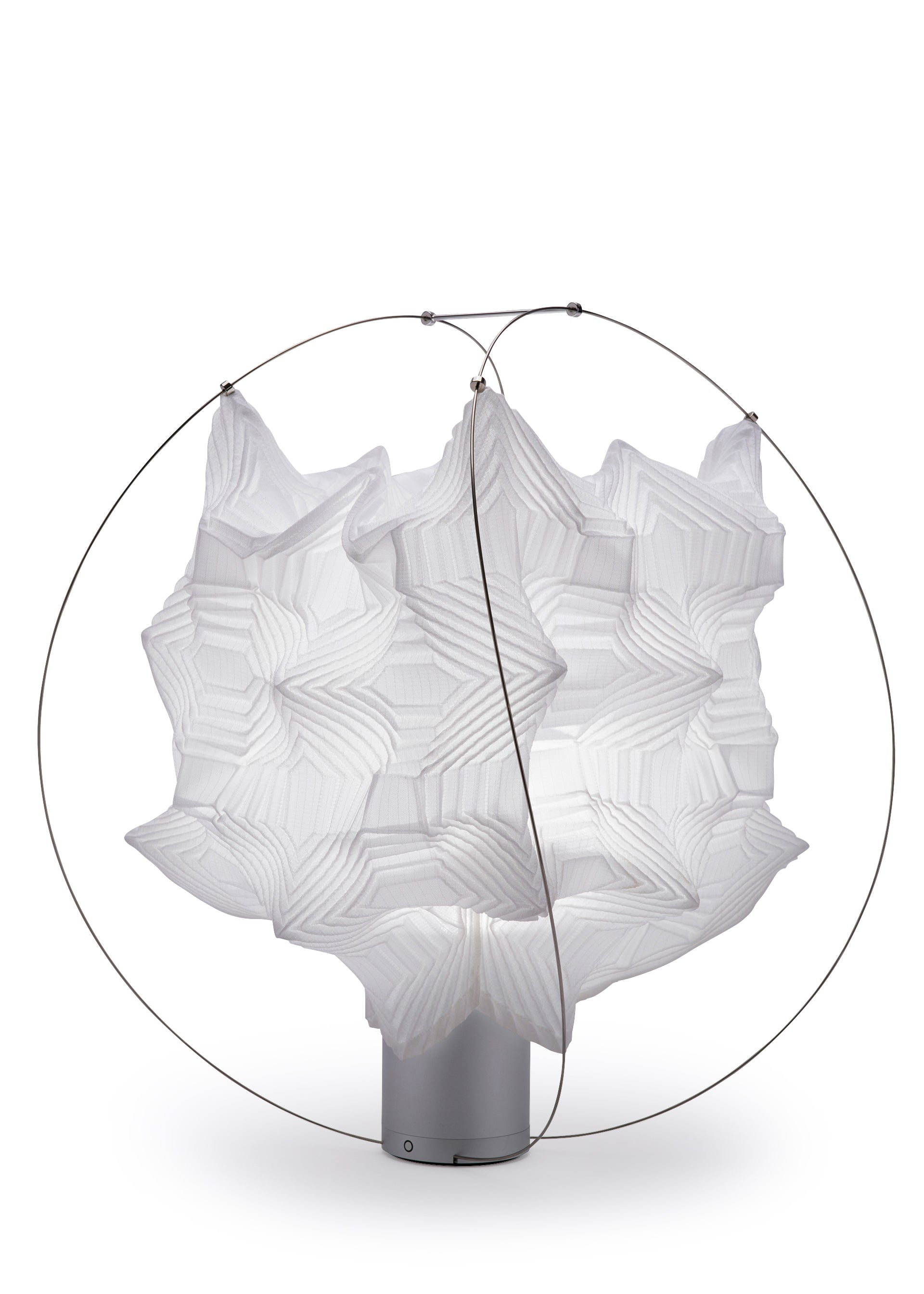 A product shot of the A-POC ABLE ISSEY MIYAKE TYPE XIII Atelier Oï project lamp in white (01).
