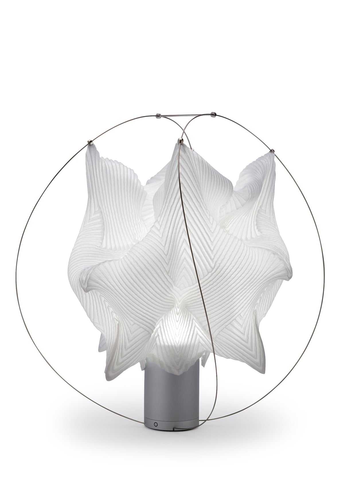 A product shot of the A-POC ABLE ISSEY MIYAKE TYPE XIII Atelier Oï project lamp in white (01).
