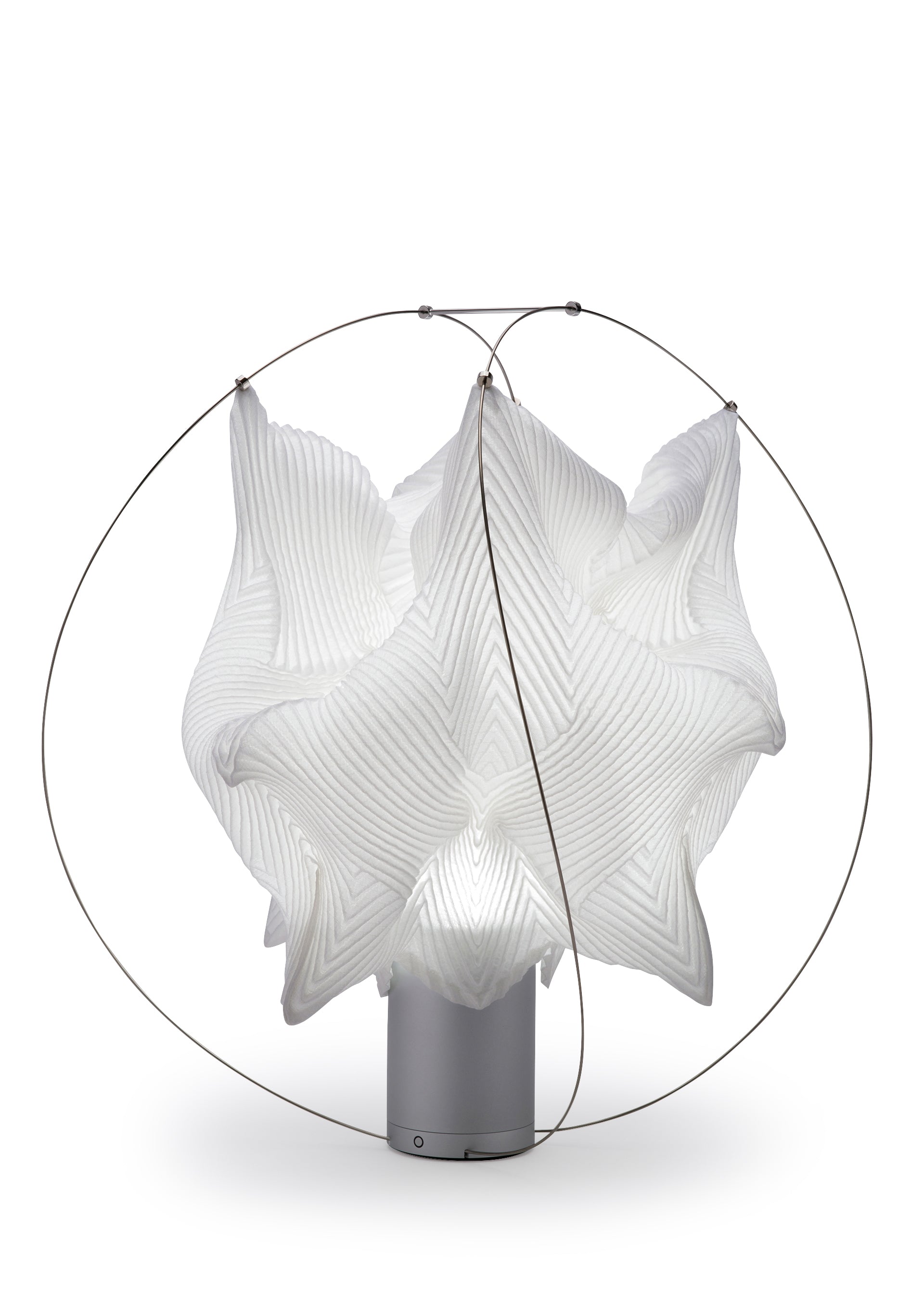 A product shot of the A-POC ABLE ISSEY MIYAKE TYPE XIII Atelier Oï project lamp in white (01).