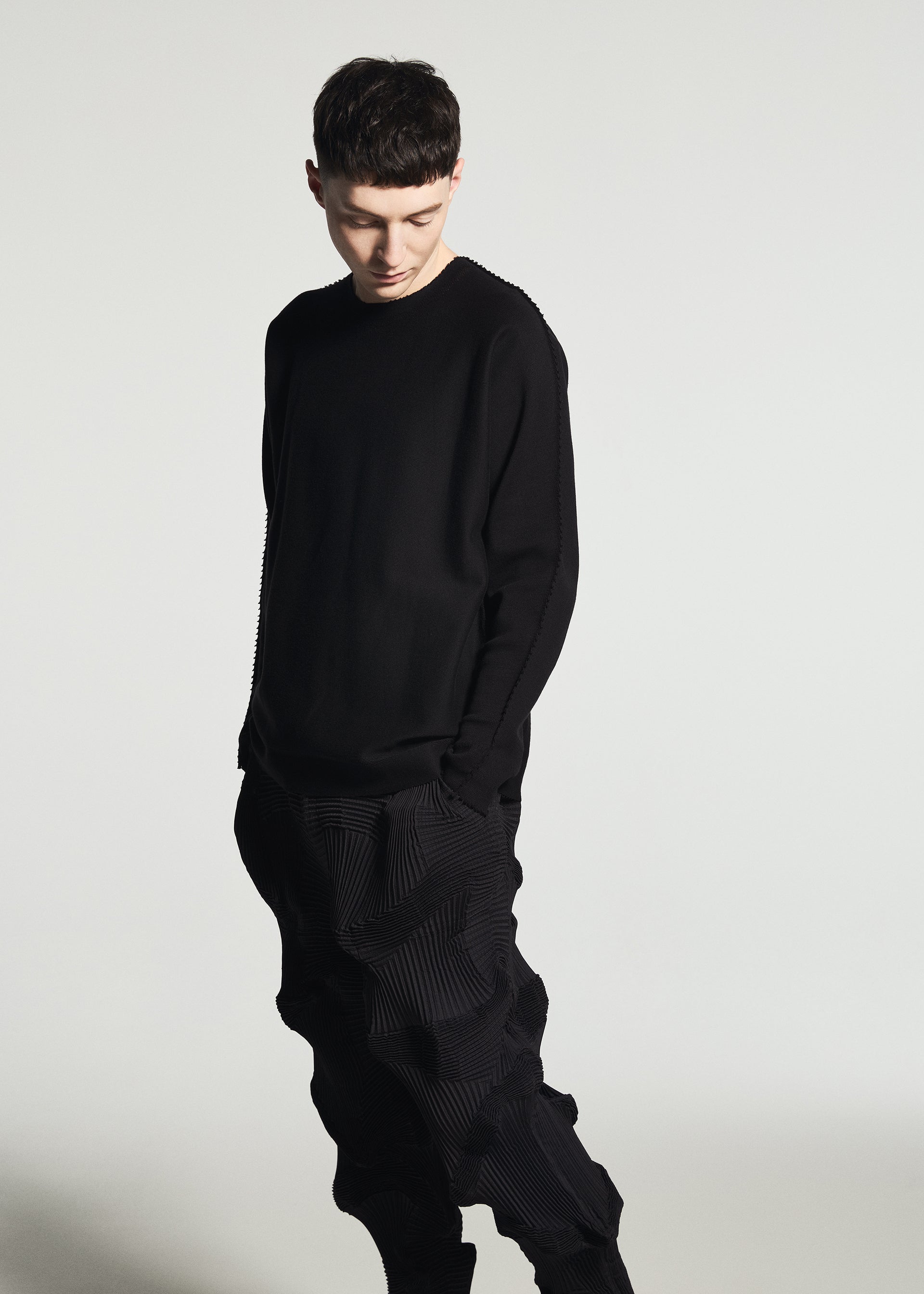 TYPE-O 003 BK Trousers Black – The official ISSEY MIYAKE ONLINE
