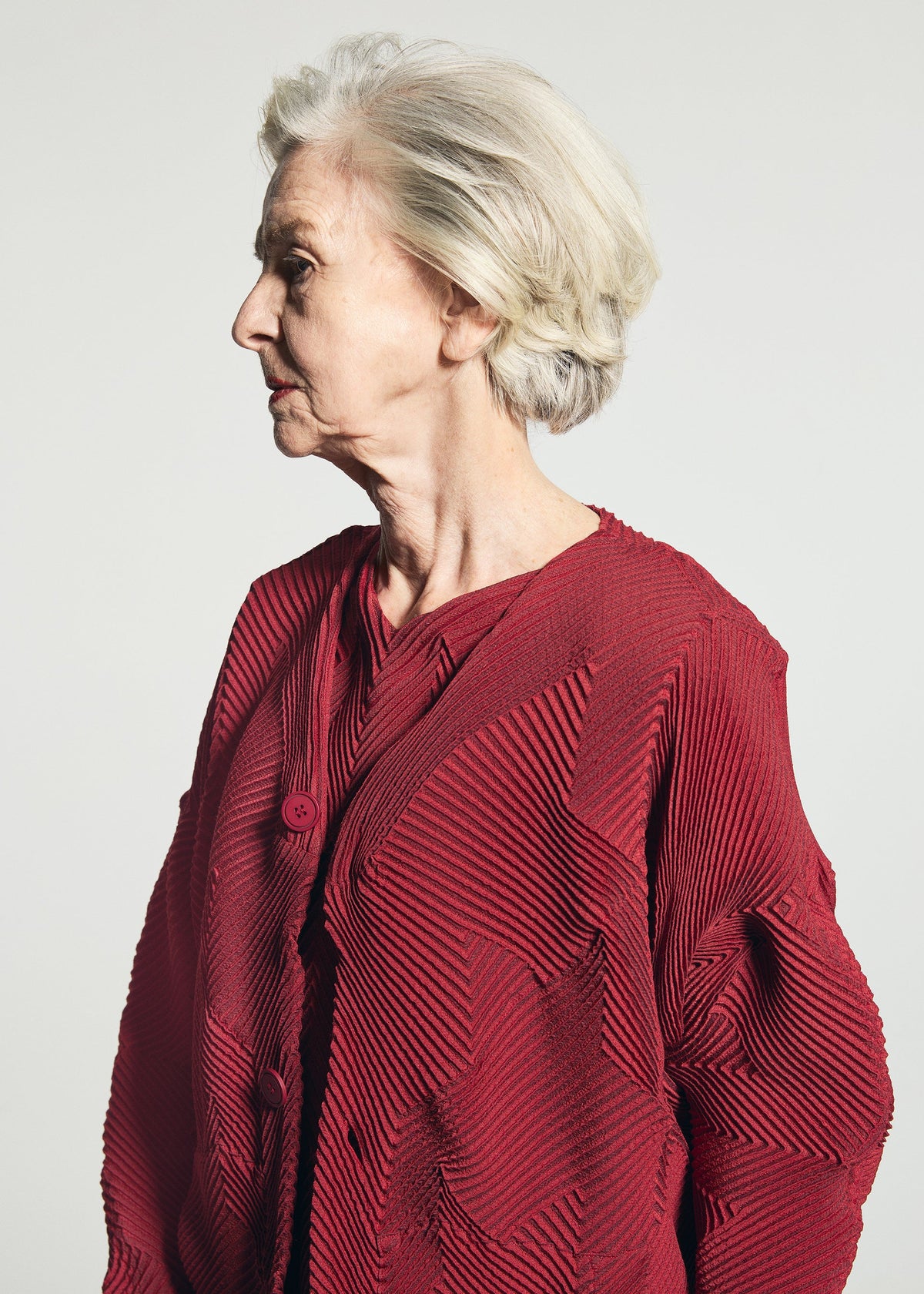 A model wears the A-POC ABLE ISSEY MIYAKE TYPE-O 010-1 type-o-010-1-cardigan-khaki.