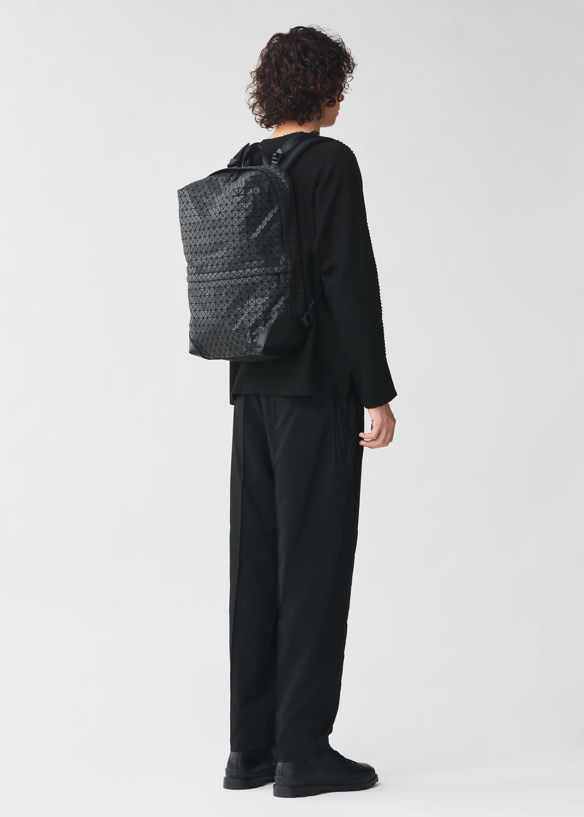 LINER Backpack Matte Black