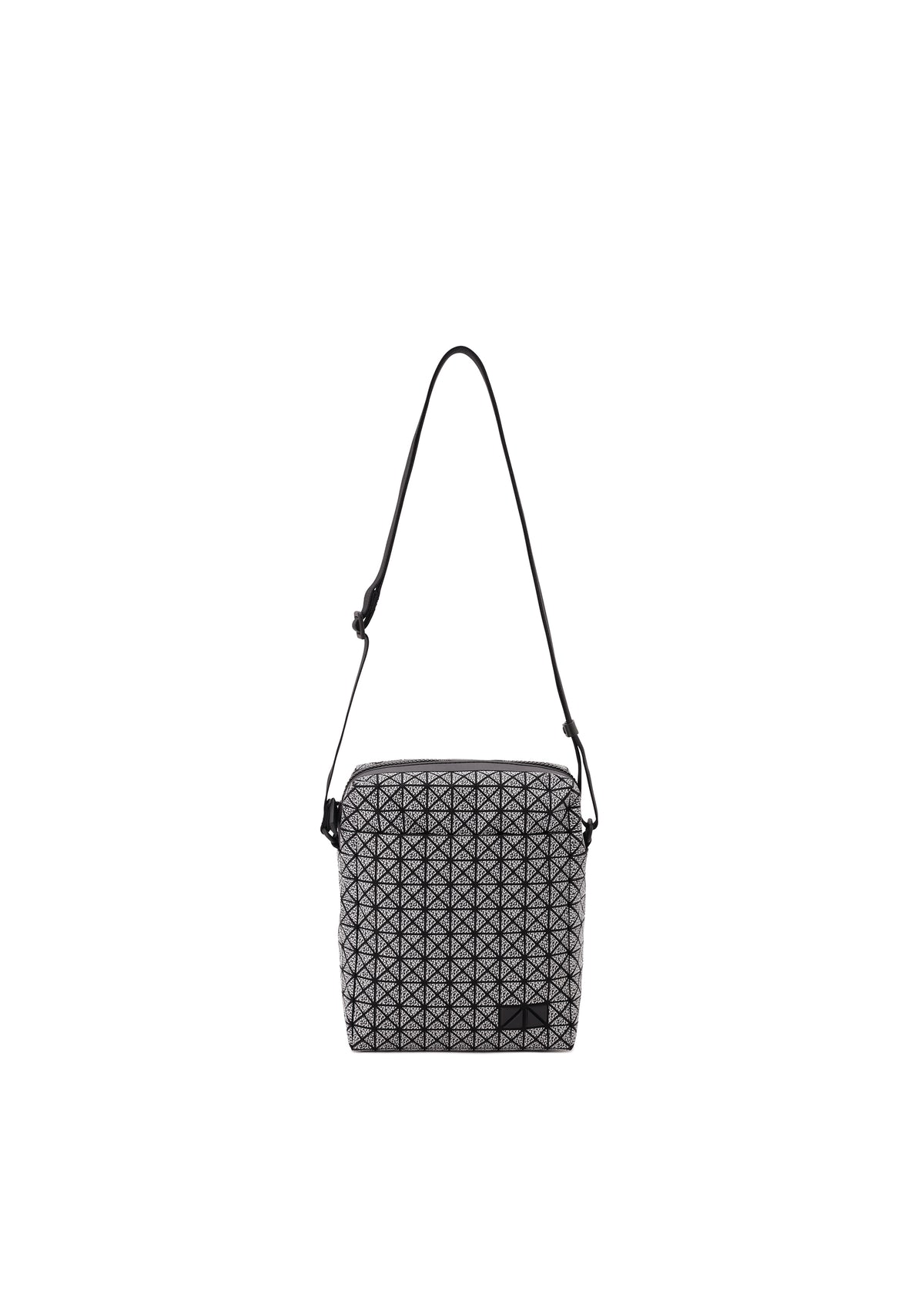 VOYAGER Shoulder Bag Black – The official ISSEY MIYAKE ONLINE 