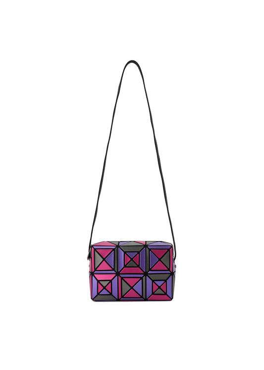 A product shot of the BAO BAO ISSEY MIYAKE ENSEMBLE shoulder bag in pink mix (28).