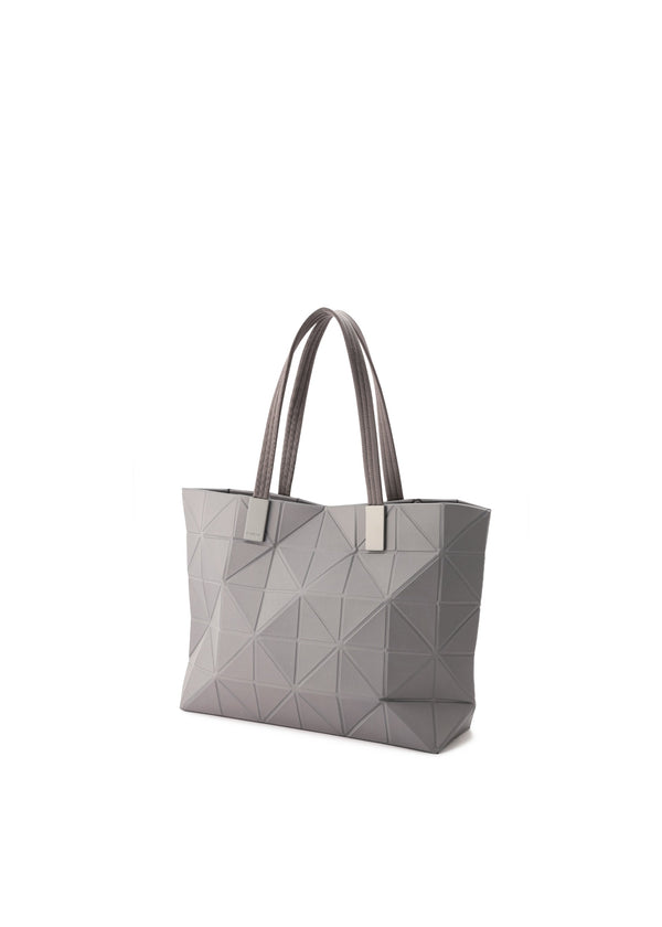 A detail shot of the BAO BAO ISSEY MIYAKE TRACK handbag.