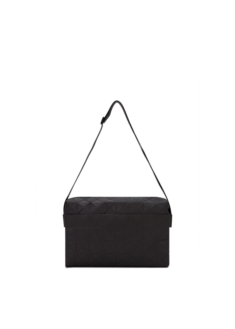 A product shot of the BAO BAO ISSEY MIYAKE TRACK shoulder bag in black (15).