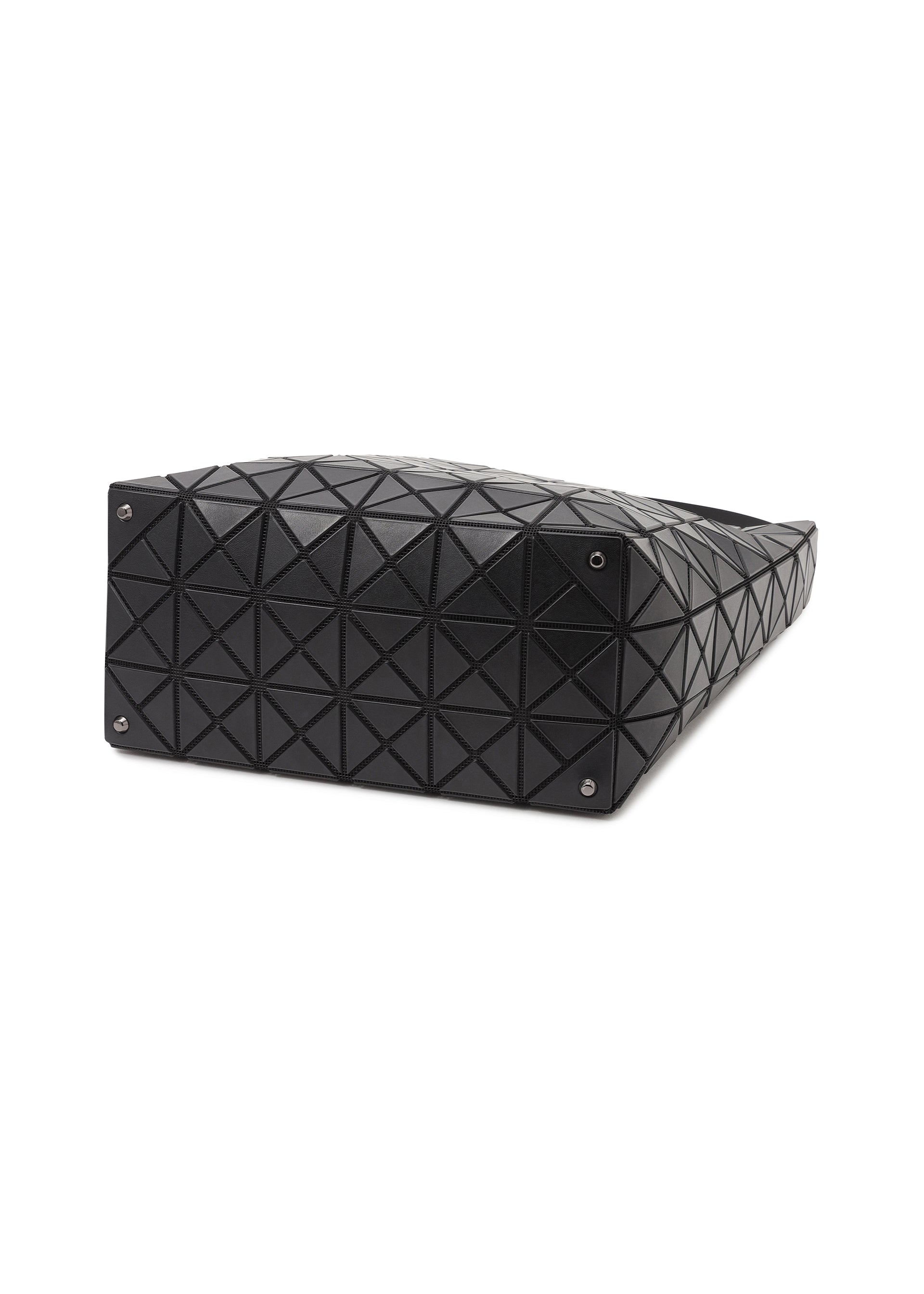 A detail shot of the BAO BAO ISSEY MIYAKE VALLEY 0.