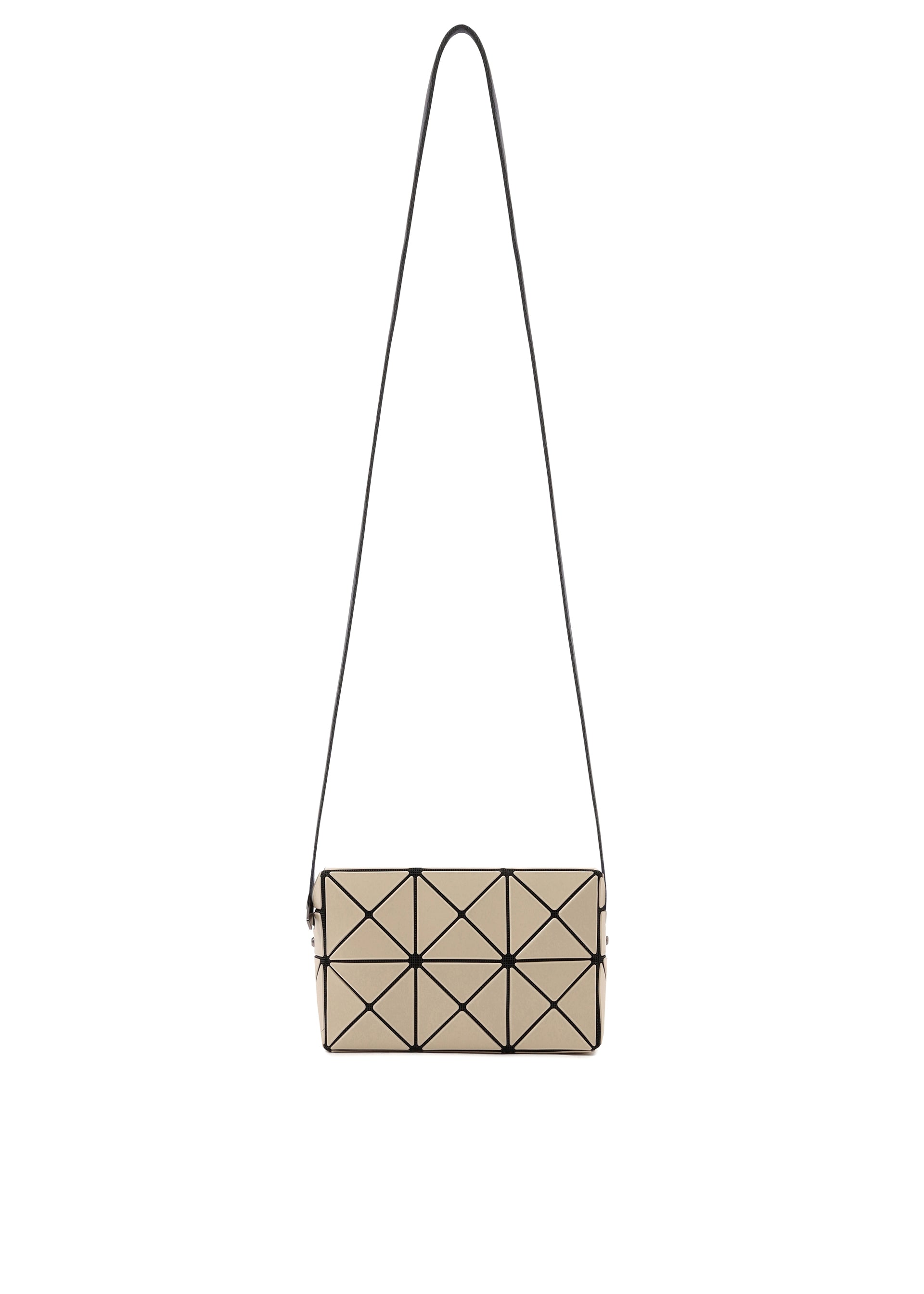 A product shot of the BAO BAO ISSEY MIYAKE CUBOID shoulder bag in beige (41).