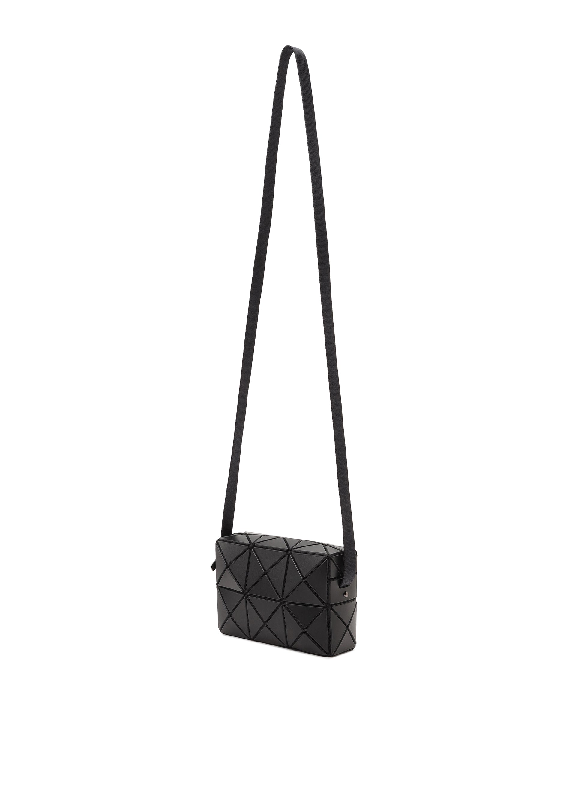 A detail shot of the BAO BAO ISSEY MIYAKE CUBOID shoulder bag.