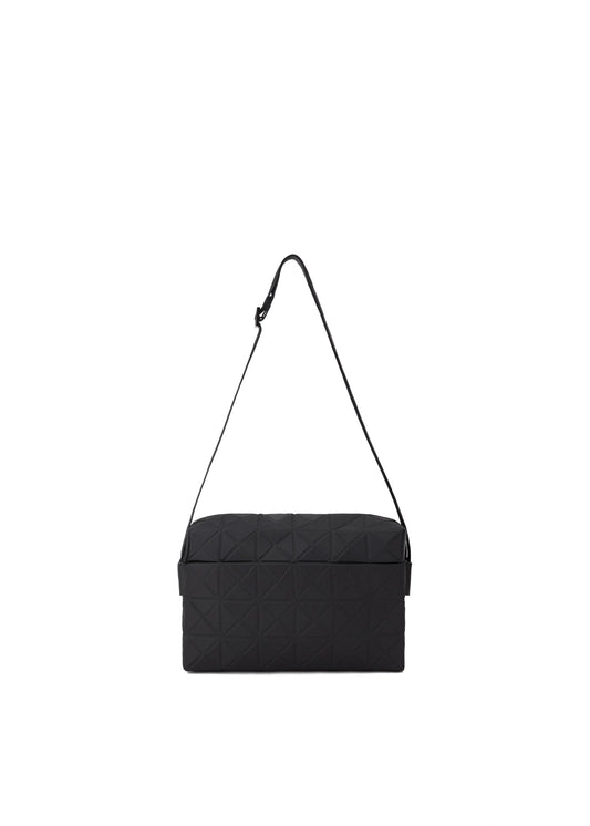 A product shot of the BAO BAO ISSEY MIYAKE TRACK shoulder bag in black (15).