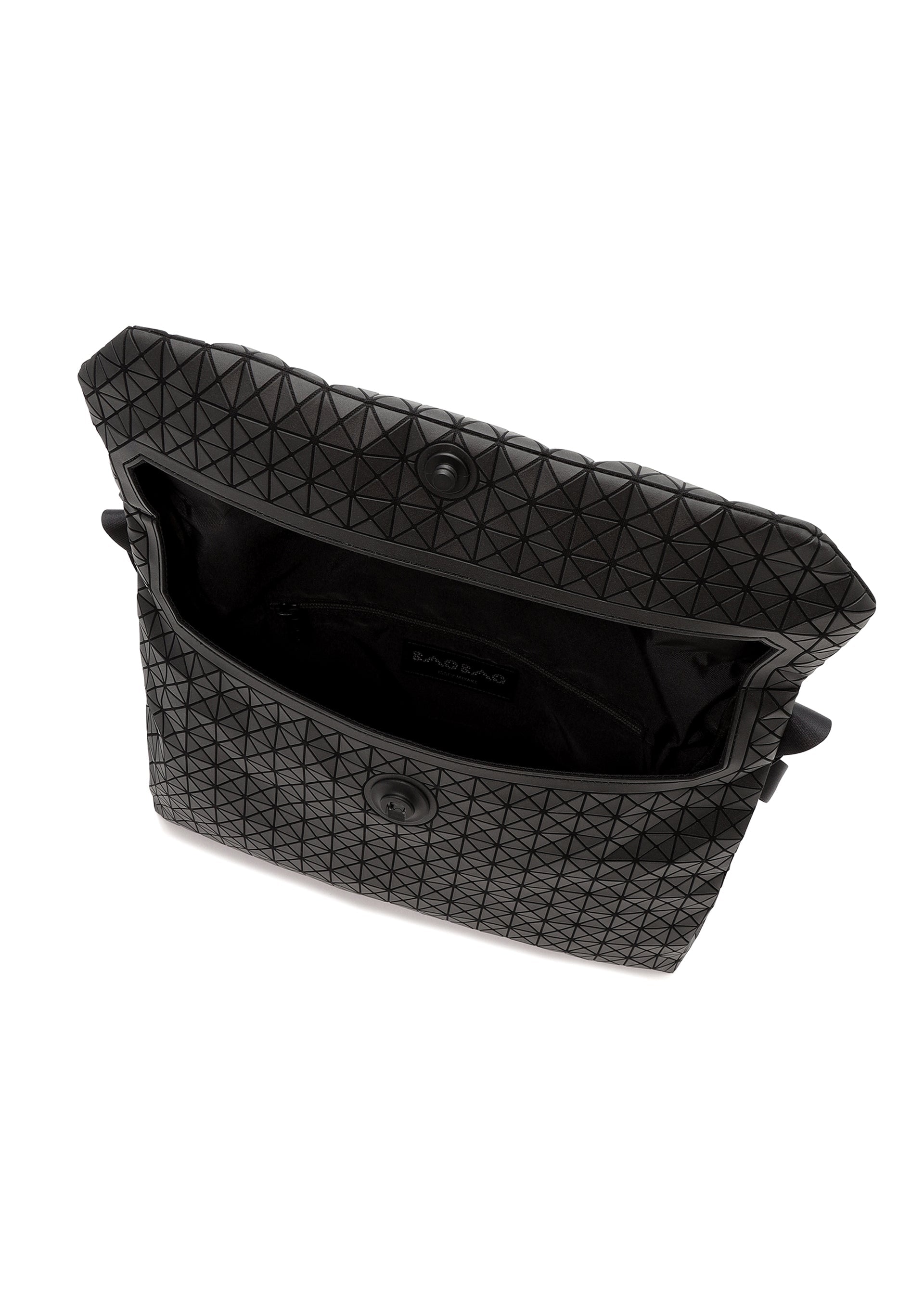A detail shot of the BAO BAO ISSEY MIYAKE FROGGY shoulder bag.