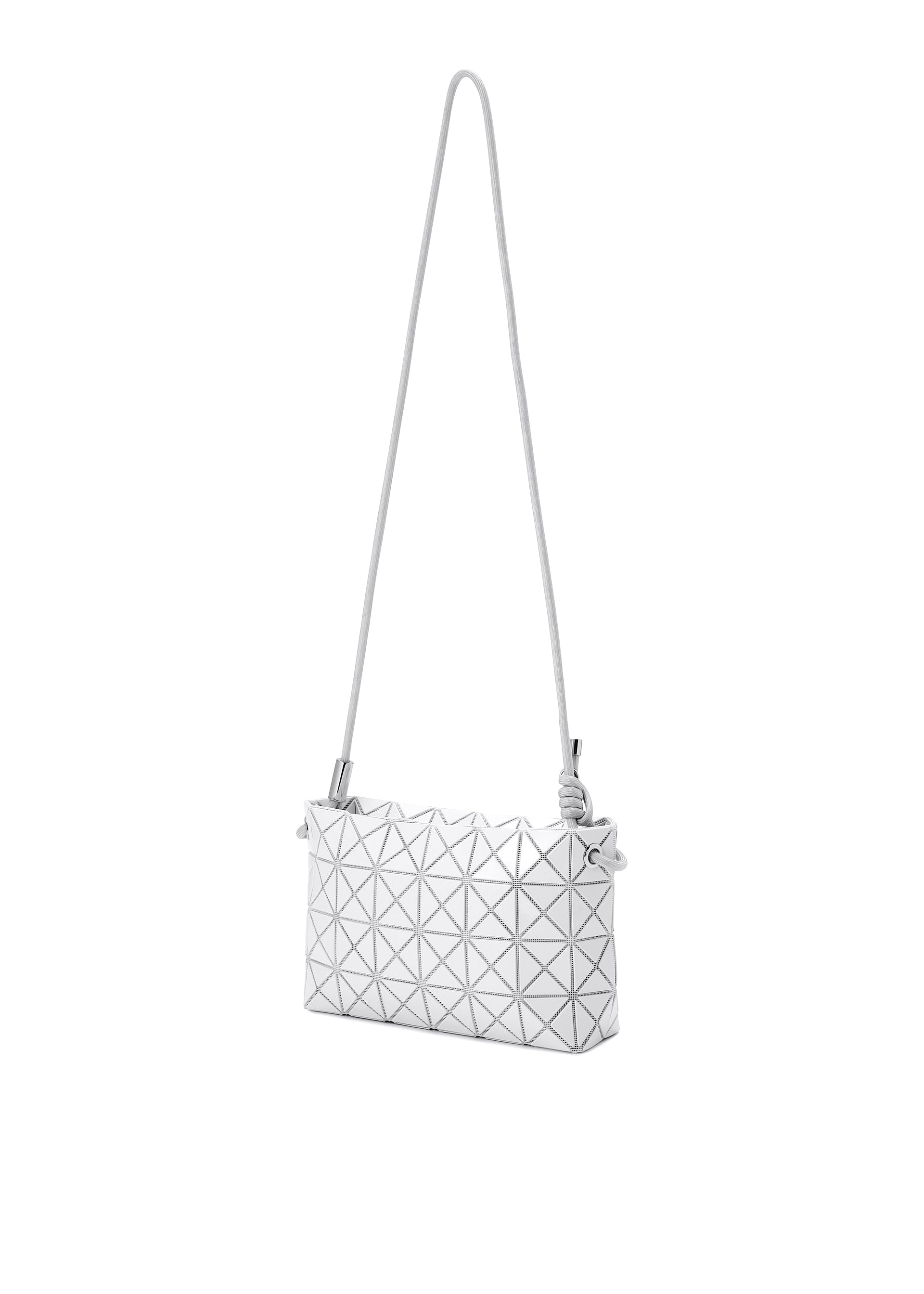 A detail shot of the BAO BAO ISSEY MIYAKE LOOP ONE TONE shoulder bag.