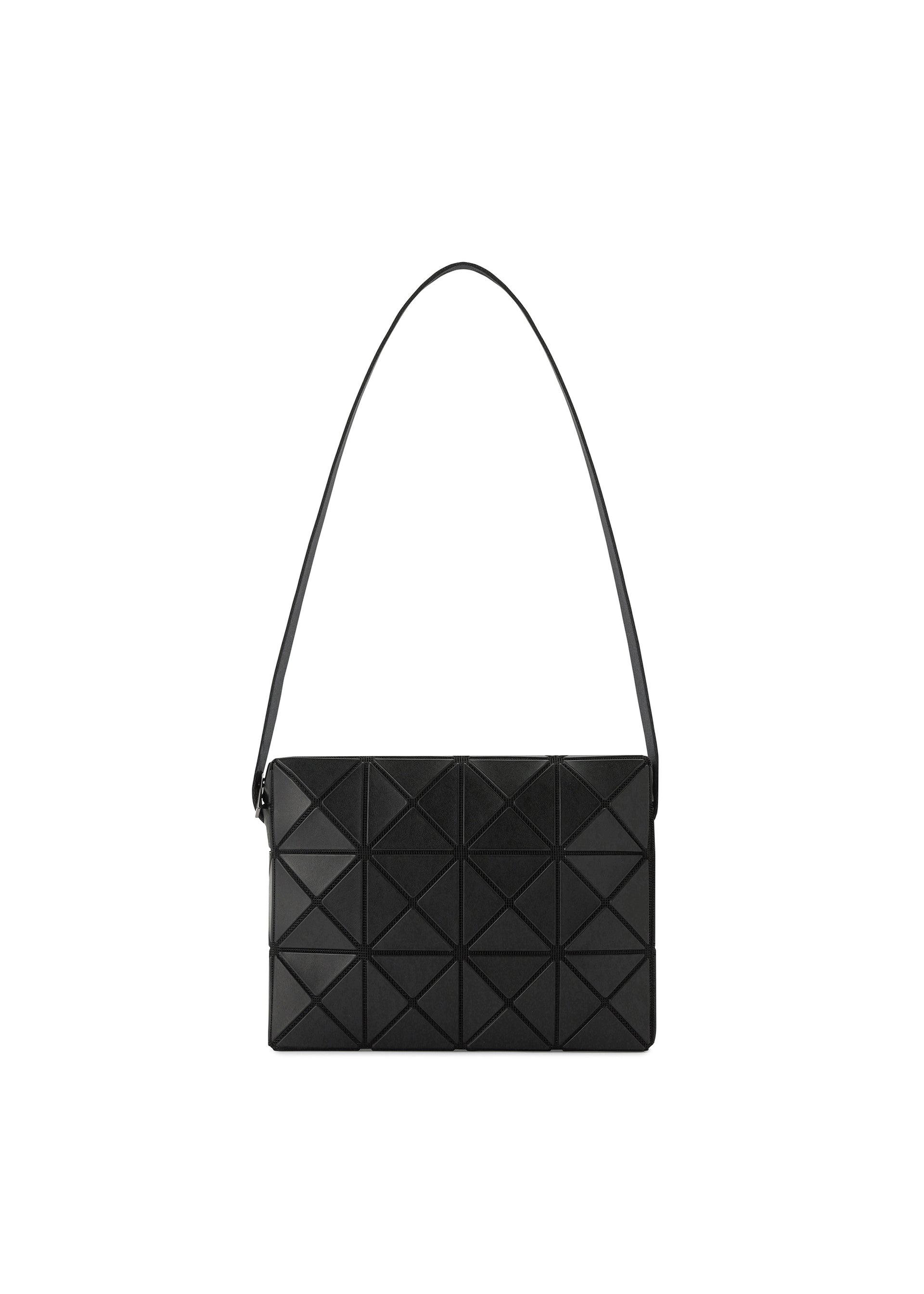 A product shot of the BAO BAO ISSEY MIYAKE CUBOID shoulder bag in matte black (16).
