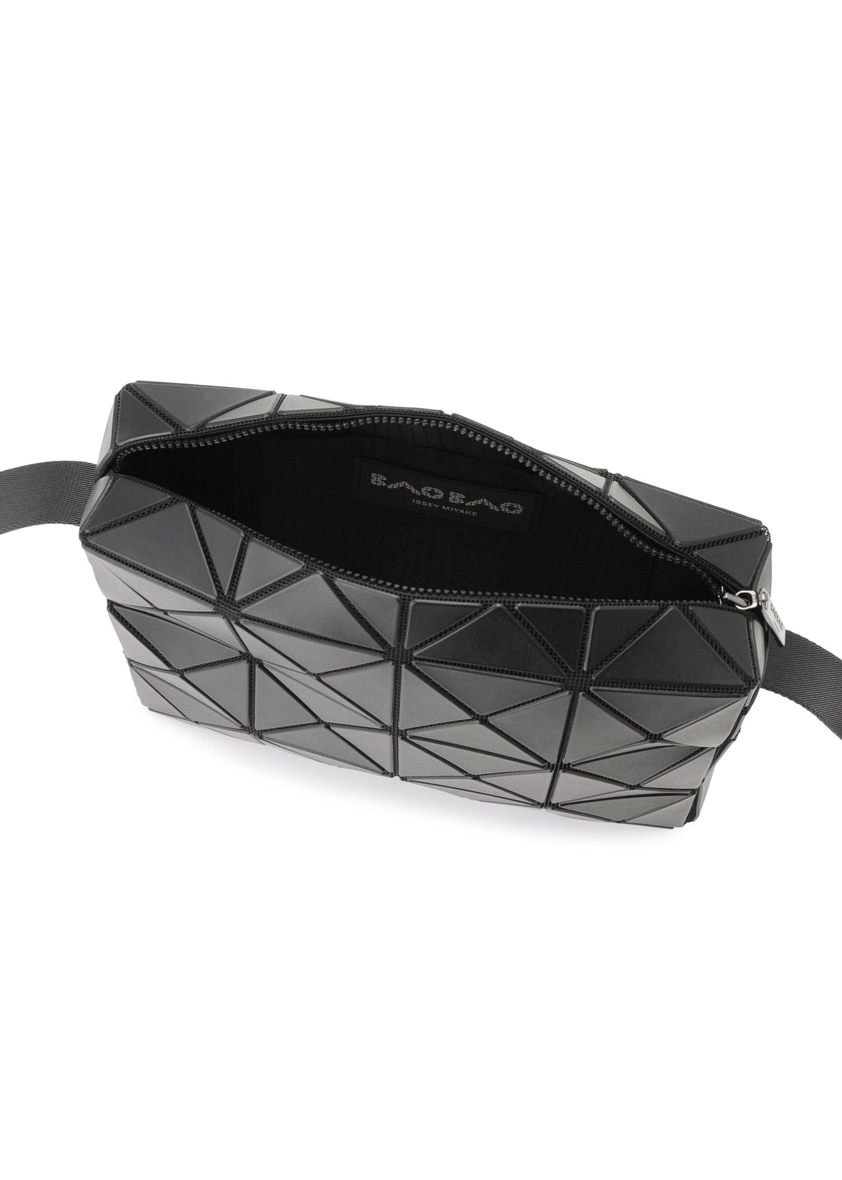 A detail shot of the BAO BAO ISSEY MIYAKE CUBOID shoulder bag.