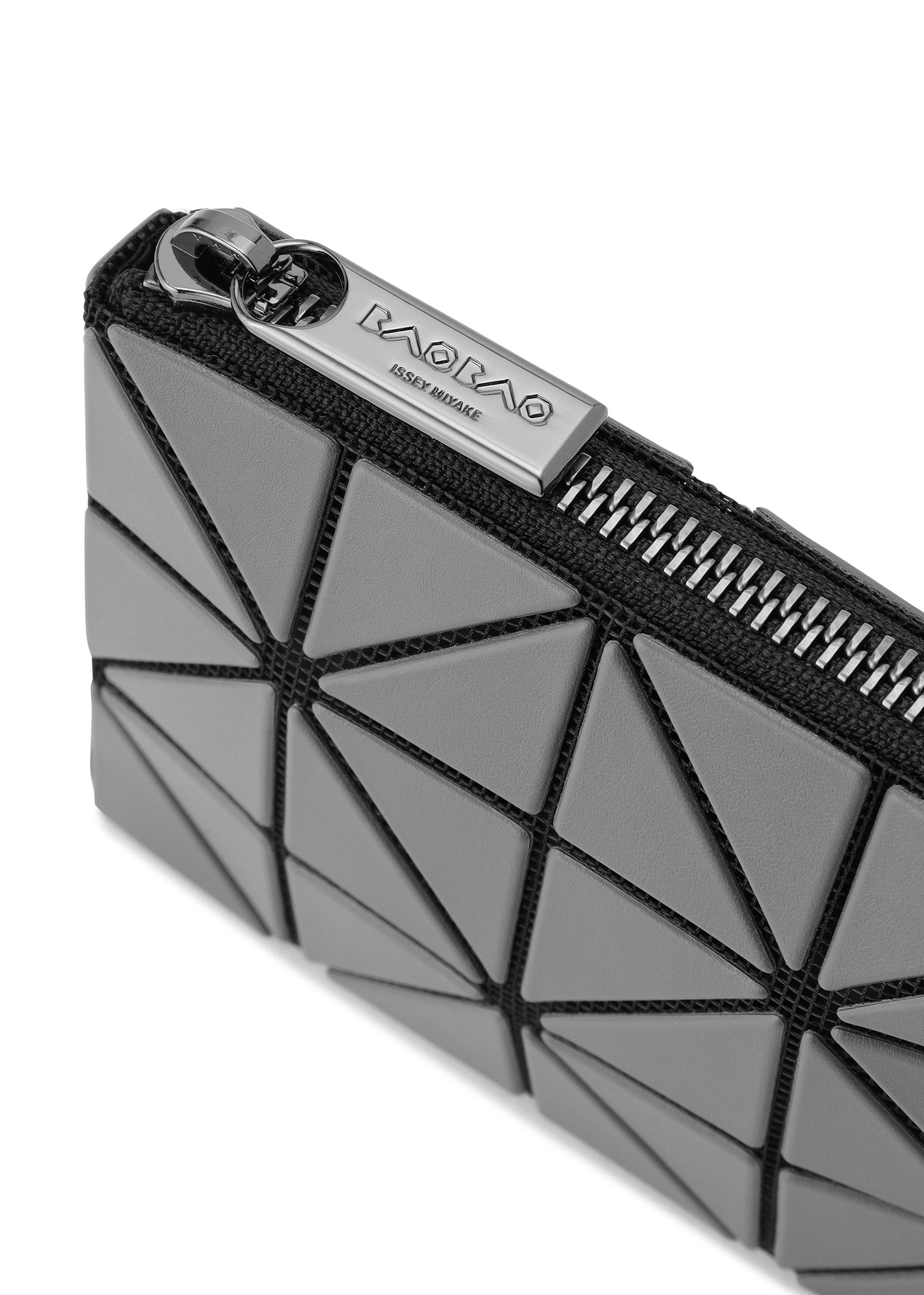 小物 BAO BAO ISSEY MIYAKE CASSETTE BB61AG741 CASSETTE Wallet Charcoal – The official ISSEY MIYAKE ONLINE STORE