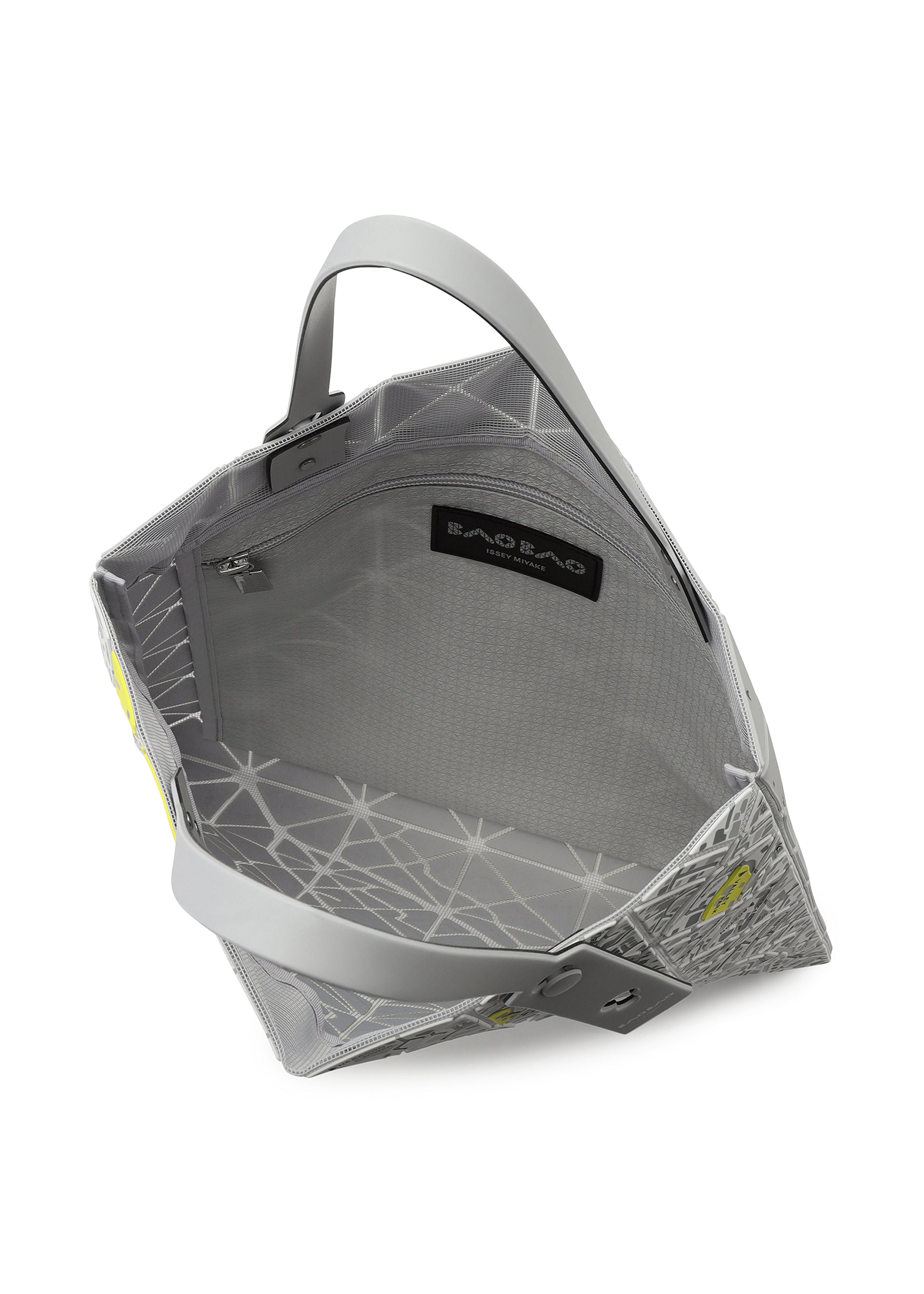 MAP Tote White – The official ISSEY MIYAKE ONLINE STORE | ISSEY