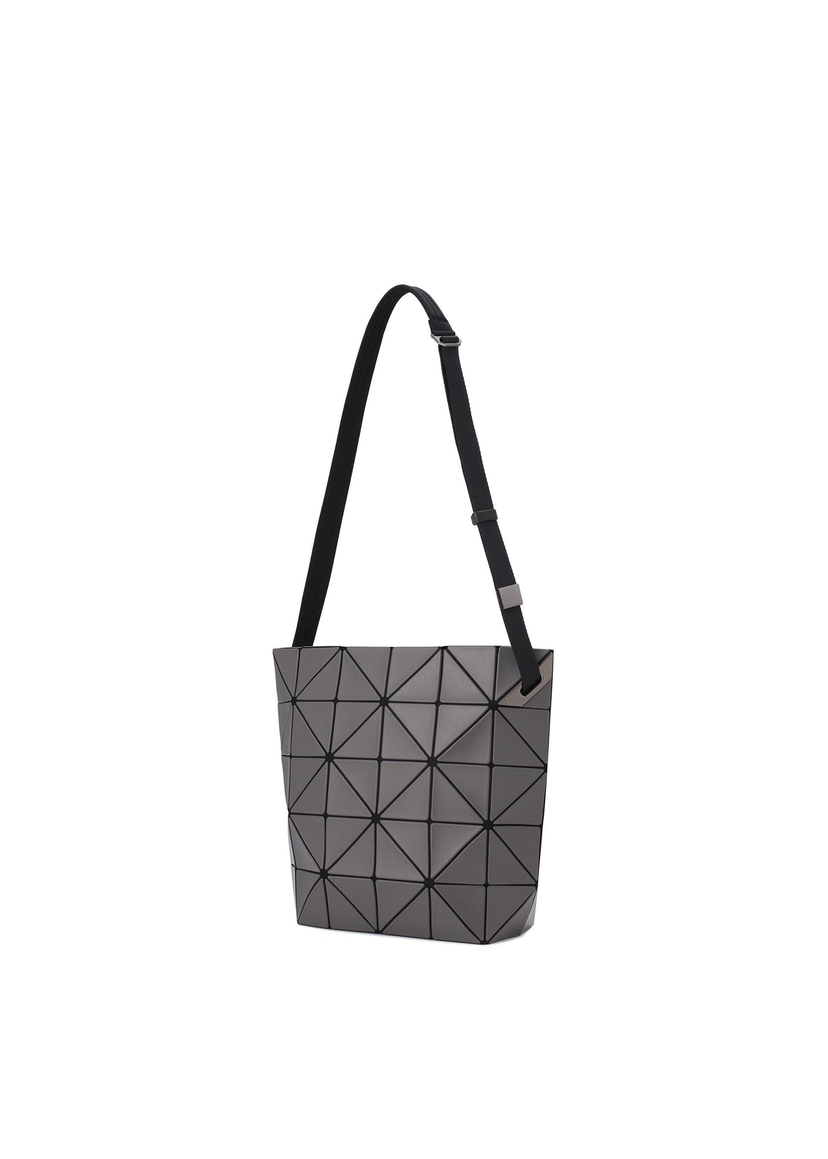 A detail shot of the BAO BAO ISSEY MIYAKE BLOCKY shoulder bag.