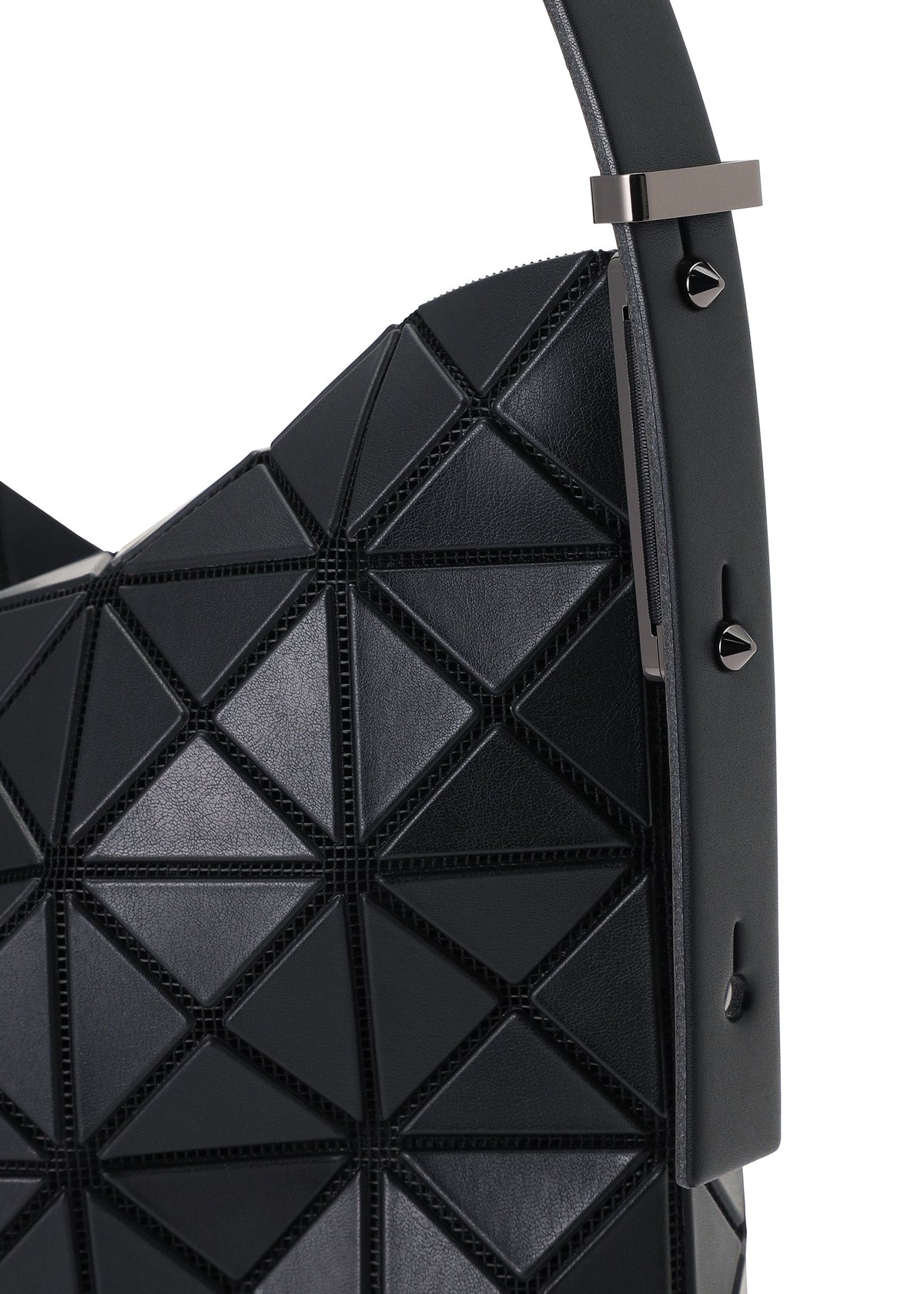 A detail shot of the BAO BAO ISSEY MIYAKE MUSETTE shoulder bag.