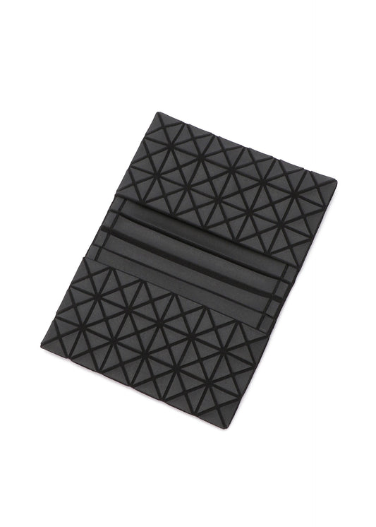 A detail shot of the BAO BAO ISSEY MIYAKE OYSTER accessory.