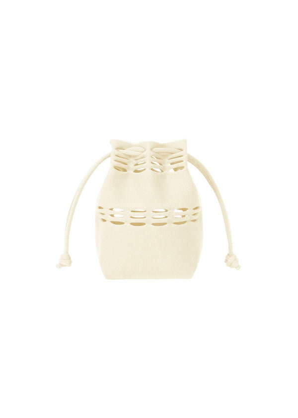 A product shot of the GOOD GOODS ISSEY MIYAKE MOKKO POCKET bag in off white (02).