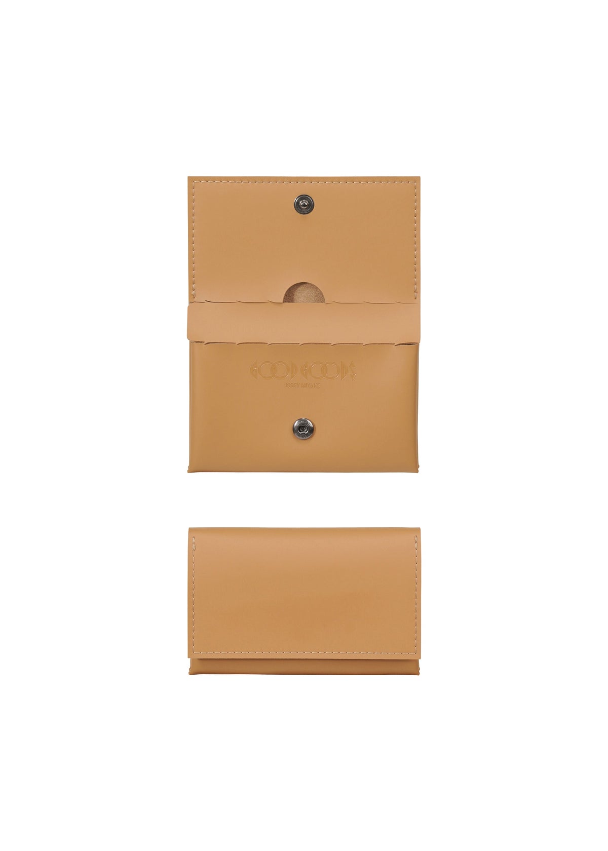 A product shot of the GOOD GOODS ISSEY MIYAKE PACKAGE bag in beige (41).