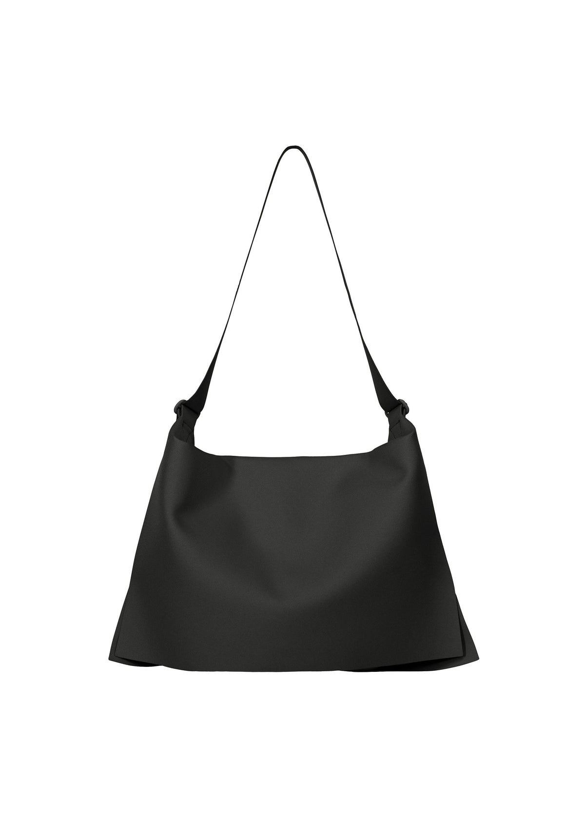 A product shot of the GOOD GOODS ISSEY MIYAKE ROLL bag in black (15).